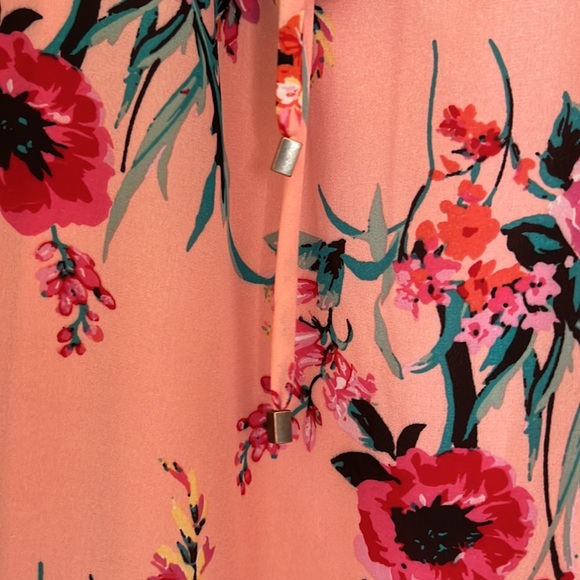 Pink floral cold shoulder tie dress - Picture 13 of 17